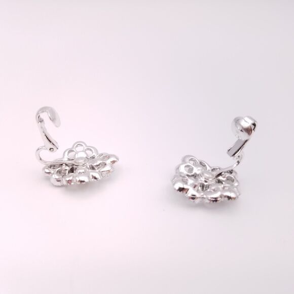 Vtg Sarah Coventry Clip On Earrings Silver Tone Floral Clear Rhinestone Textured - Picture 5 of 7